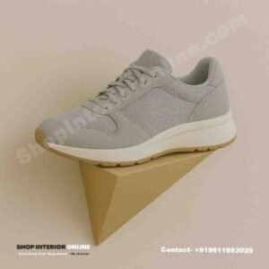 Pyramid Wooden Wall Mounted Shoe Display Rack for Single Shoe Display